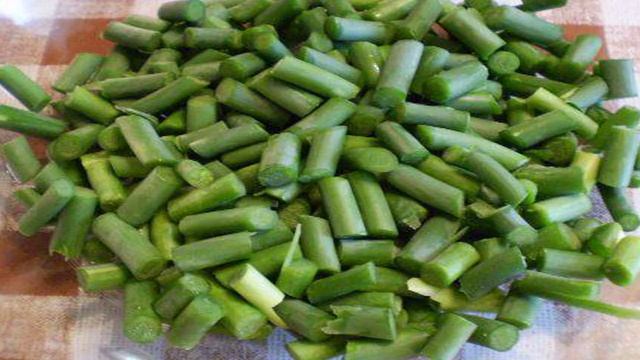 Пюре гороховое с чесноком