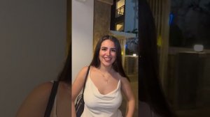 Elle enlève son String en Public suis choqué