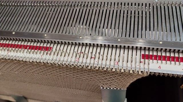 ПРОДАНА Вязальная машина Silver Reed SK 700 смотреть онлайн