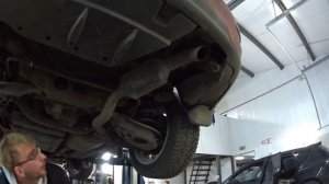 Булькающий глушитель Lexus RX450h, лечение болезни.