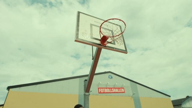 "Edessa" FOR MY FAMILY | Basketball Short Film (Hoop Dreams) смотреть онлайн