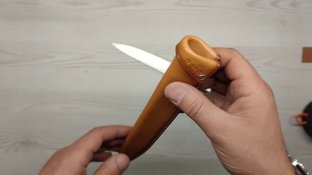 "Хлеборез" - кожаный чехол для ножа смотреть онлайн