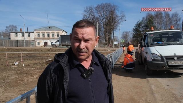 К детскому саду построили новый пешеходный переход.
