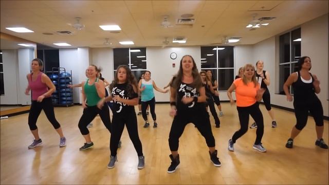 "Wepa" by Angel & Khriz - Zumba Choreography