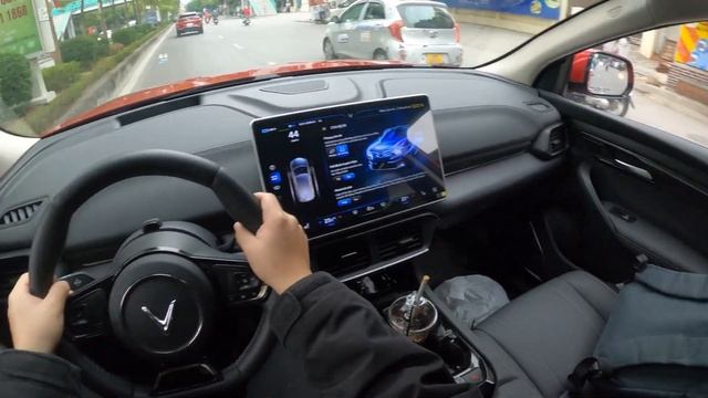 Vinfast Vf8 POV test drive: Chiếc xe điện "thực thụ"? смотреть онлайн