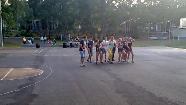 Танцевальная битва, представление синих смотреть онлайн