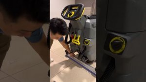 Karcher BD 50/50 Walk-behind scrubber tutorial