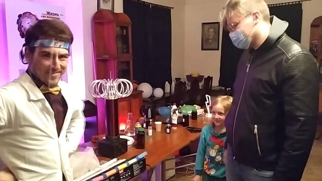 Рад, что есть такой проект! Папа с сыном о научном шоу Доктор Хайп смотреть онлайн