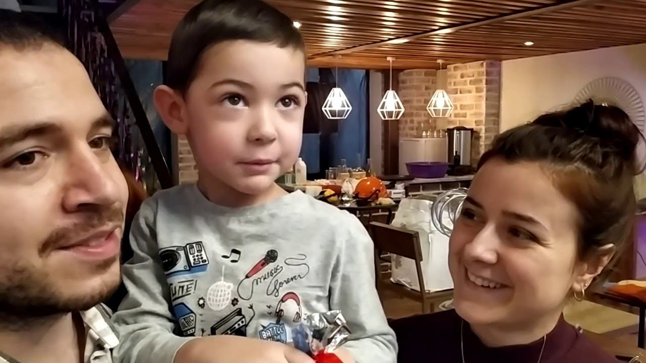 106 Еще придем! Отзыв семьи с малышом о научной ёлке смотреть онлайн