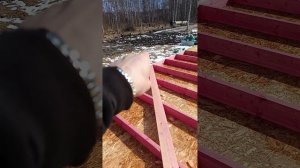 Пол каркасного дома. Черновая Отделка пола, подготовка под заливку. Стены каркасного дома. .mp4
