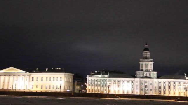 От Адмиралтейства зимняя панорама