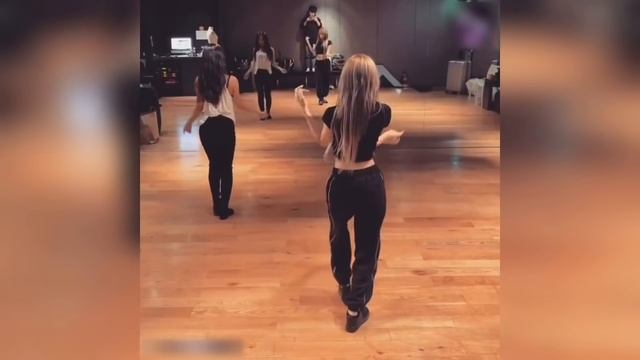 LISA (BlackPink) x HONEY J - _Take me_ (by Miso) Dance Practice Video (1) смотреть онлайн