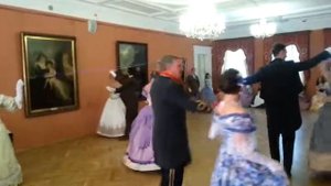 Котильон "Мельница с лентами"