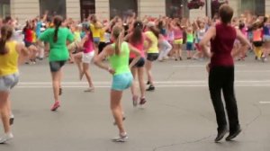 'Флешмоб по русски СИБИРСКИЙ ХОРОВОД  2014 ДЕНЬ ГОРОДА В НОВОСИБИРСКЕ