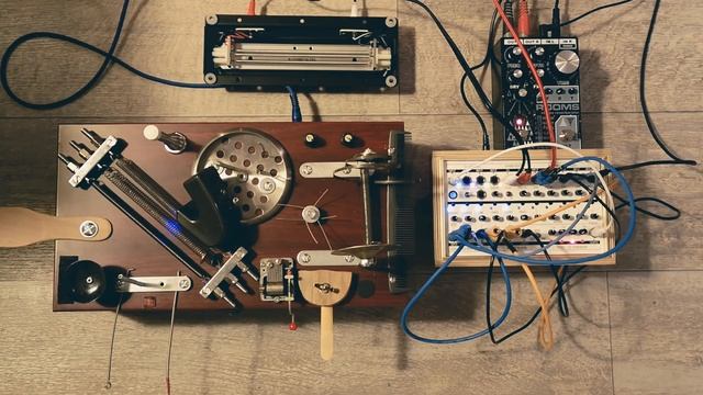 A lofi Soundscape (Noisebox, Koma Fieldkit fx, Rooms by Death by Audio)