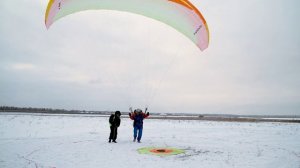 Спортивный репортаж о парапланерных соревнованиях "Мастер посадки 2" на точность полёта, посадки