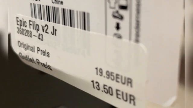 Что мы покупаем в брендовых магазинах? смотреть онлайн