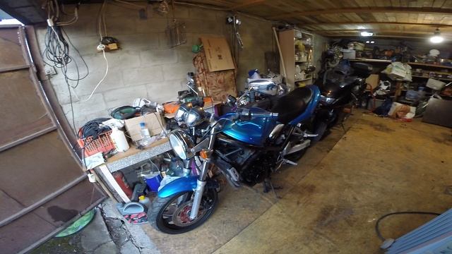 Какой японский мотоцикл выбрать новичку! Обзор kawasaki zzr 400, suzuki bandit 250, suzuki rf 400.