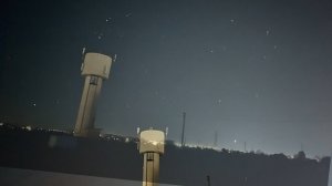Звёзды за 2 часа на небе меняют своё положение, есть смещение.