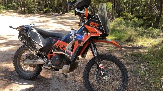 Back to basics out on the 2012 KTM690 смотреть онлайн