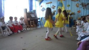 танец гимнасток в дет саду