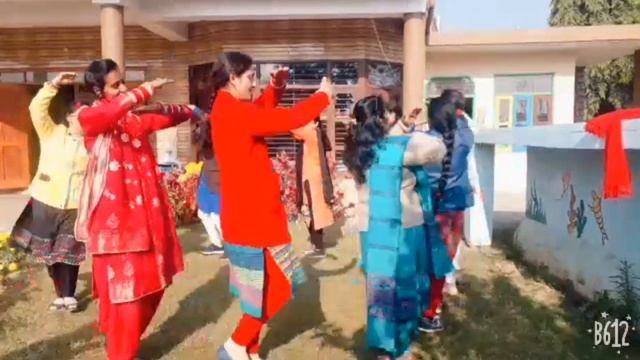 #Me wari me wari meri #samiye #PunjabiDance💃💃 #Amazing #Performance❤❤ смотреть онлайн