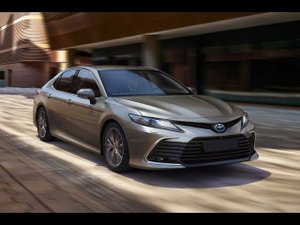 Toyota Camry 2021 теперь на вариаторе! Обзор комплектаций для России