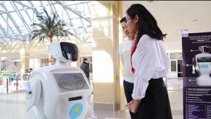ҚАЗҰУ-ДА ЖАСАЛҒАН: "QAZBOT" ИНТЕЛЛЕКТУАЛДЫ ҚЫЗМЕТТІК РОБОТЫ