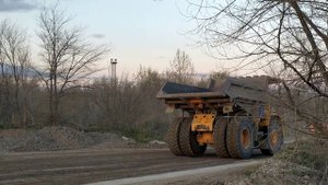 БелАЗ 7547, КамАЗ 6520.