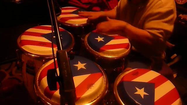 NESTOR LOPEZ- SOLO CONGAS IMPROVISACION P.R. смотреть онлайн