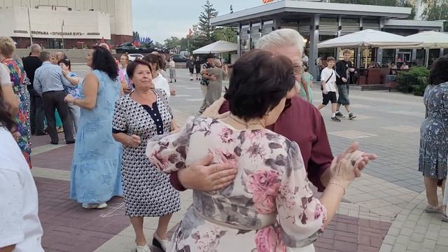 Я брошу мир к твоим ногам... 03.08.24...