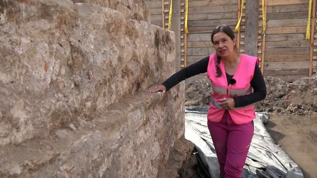 Archäologische Grabungen auf dem Petriplatz I Interview mit Archäologin Claudia Melisch смотреть онлайн