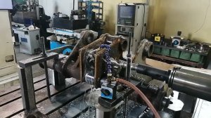 Сверление отверстия Ф35мм в замке погрузчика.