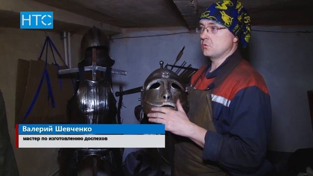 Мечи и щиты: Бишкекчанин изготавливает боевые доспехи / 02.03.17 / НТС