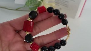 Комплект из коралла, шунгита, агата черного