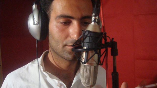 Elgun Qaxli~Varam Varam смотреть онлайн