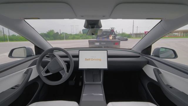 Автомобиль Илона Маска на автопилоте