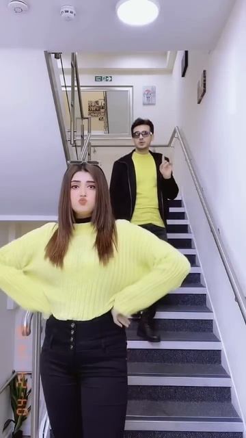 London ka vlog post kab karo? #zulqarnainsikandar #shorts #kanwalzulqarnain смотреть онлайн