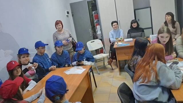 В Днепрорудном Движения первых с лёгкостью справились с викториной, посвящённой Дню космонавтики! смотреть онлайн