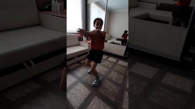 Когда по тебе ползает змея смотреть онлайн