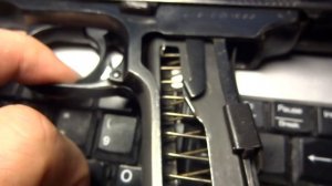 Затворная задержка ПМ с ногой