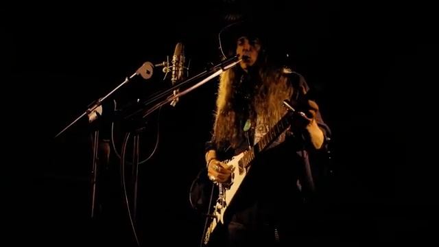 The Biscuit House  Baby, Leave Your Light On (Justin Johnson) SWAMP MUSIC