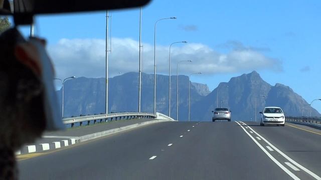 Cape Town - Taxi from the Airport to Protea Hotel Breakwater Lodge