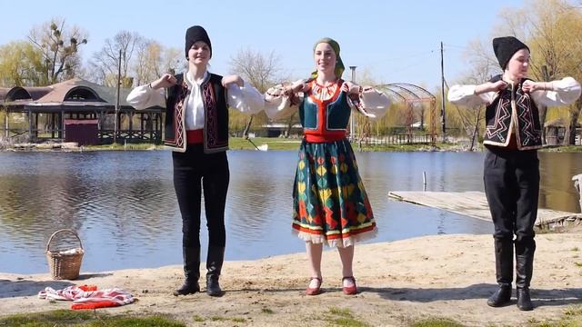 "Біля річки"(молдавський жартівливий танок)зразковий аматорський хореографічний ансамбль "Едельвейс смотреть онлайн