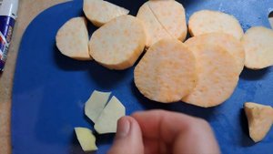 Приготовление  очень вкусного и полезного пюре из батата и картофеля.