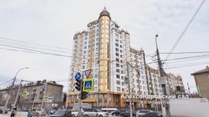 Сибирская 57 (Александровский сад) 3-х комнатная квартира (130 м2) с дизайнерским ремонтом