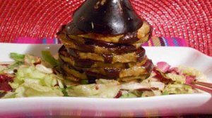 Пирамидка из баклажана