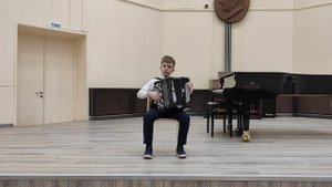 ШАПАРИН Дмитрий (1 класс. Дебют) Г. Галинин. Сюита "В зоопарке". М. Марутаев. Шарманка.