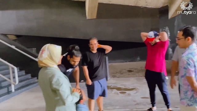 ARIF JIWA TERUJA DAPAT NAIK KERETA PORSCHE DATO K !!! смотреть онлайн