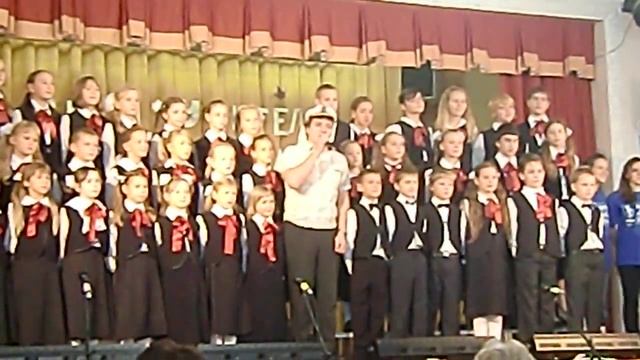Концерт ко дню учителя Алексей Рубин и школьный хор Радость смотреть онлайн